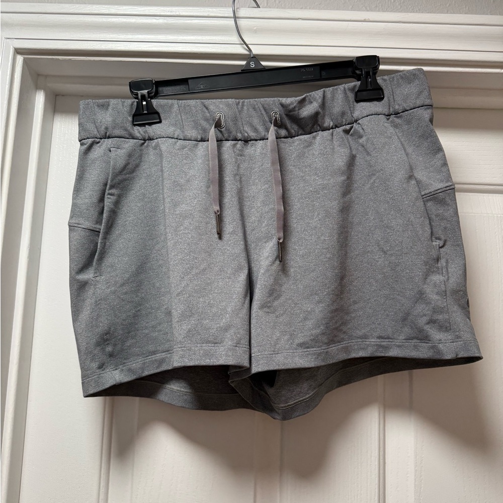 Lululemon Women's grey Shorts
